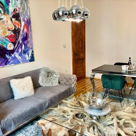 Center Stylish 3 Bedroom * Sofia