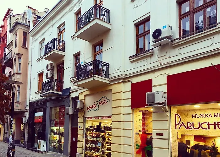 Апартамент Center Stylish 3 Bedroom *