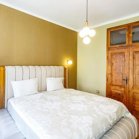 Center Stylish 3 Bedroom * Sofia