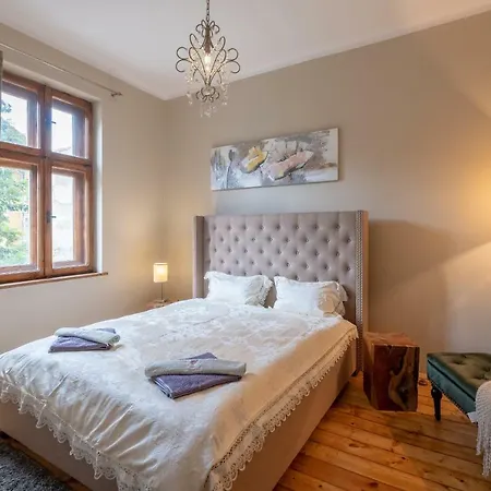 Apartman Center Stylish 3 Bedroom Szófia