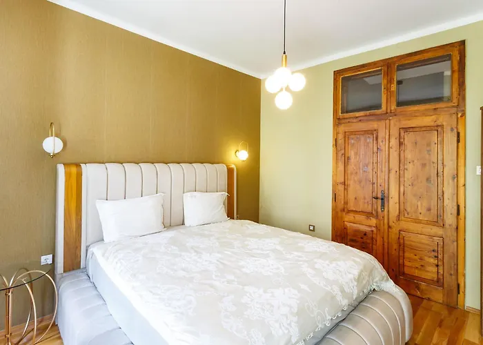 Center Stylish 3 Bedroom * Sofia